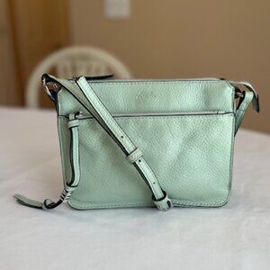 VINCE CAMUTO | Mint Green Pebbled Leather Crossbody Bag - Vintage